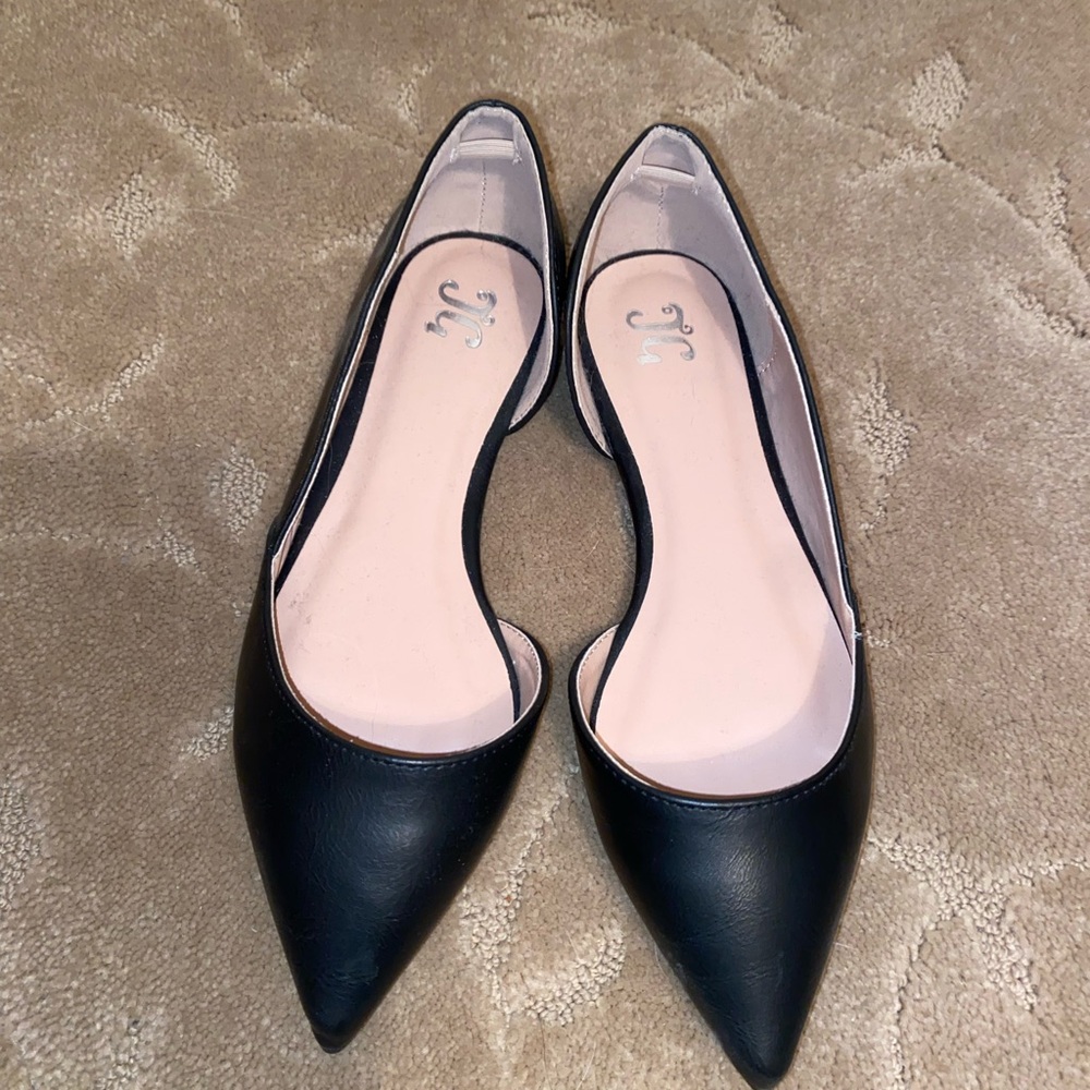 TG Flats. Good condition. Women’s size 6.5